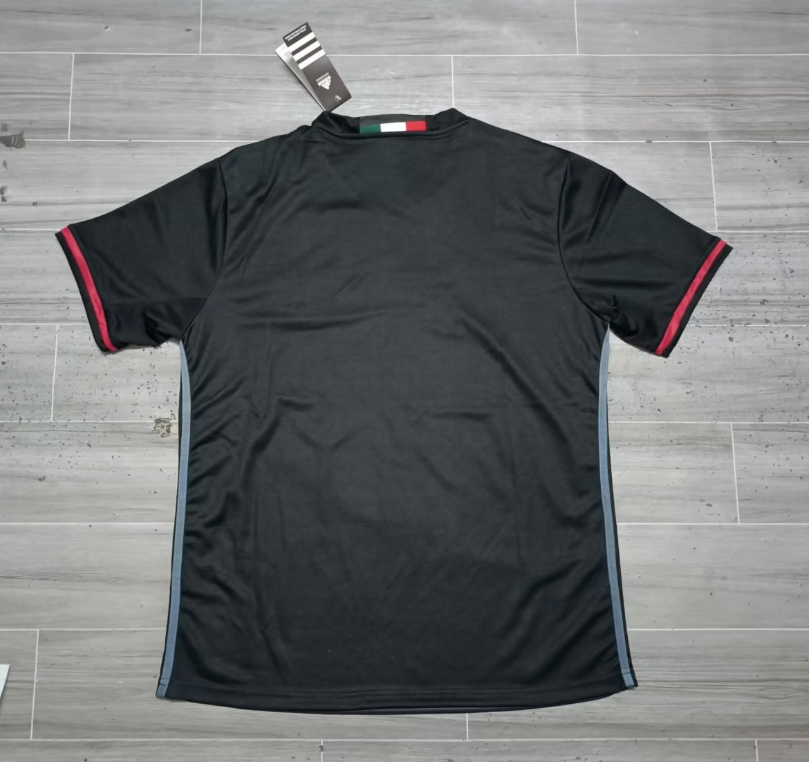 AC Milan 2016/17 Domicile