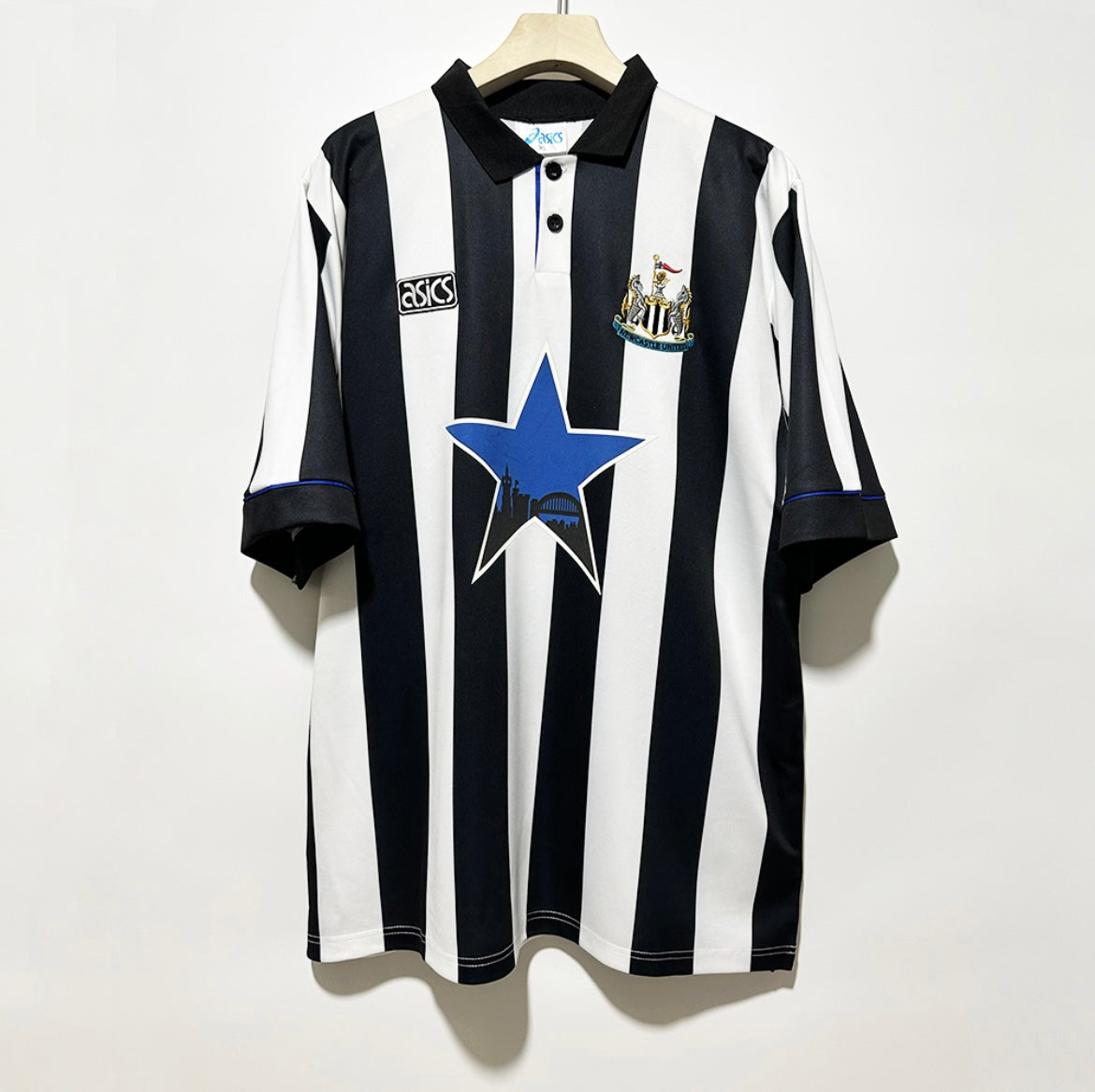 Newcastle 1993/94 Domicile