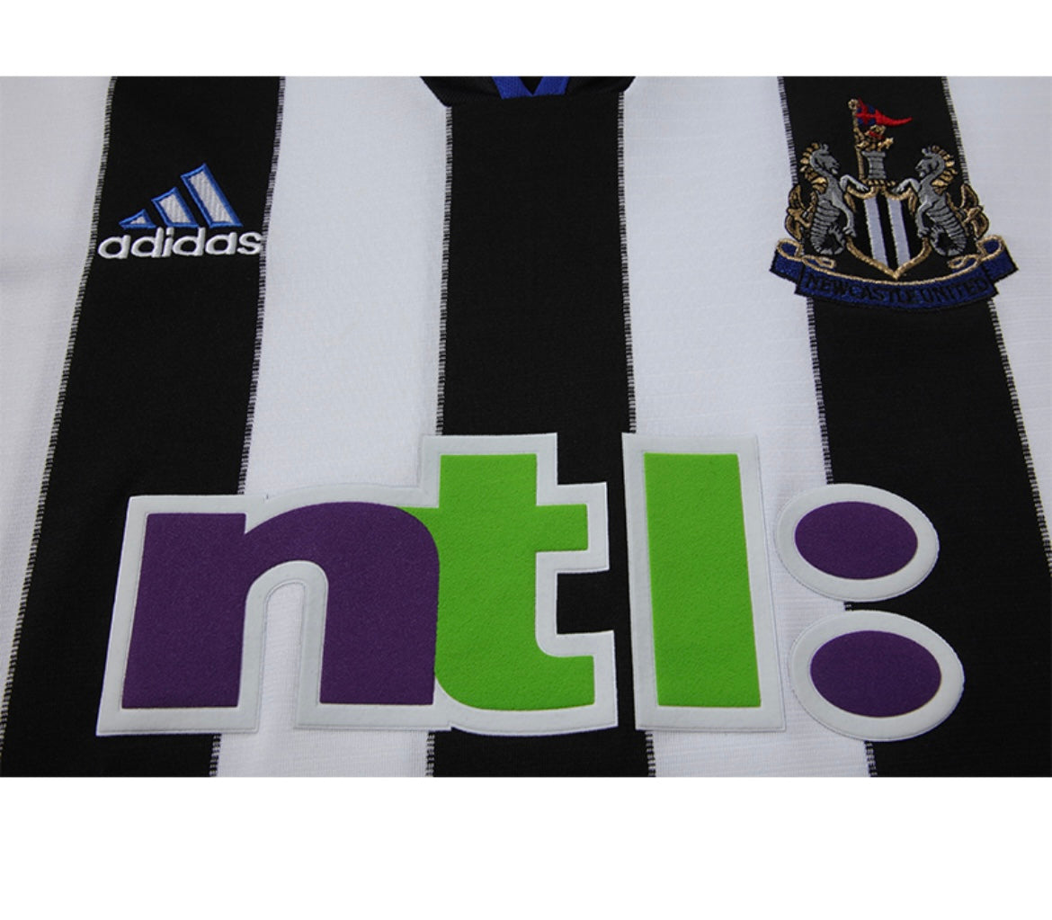 Newcastle 2000/01 Domicile