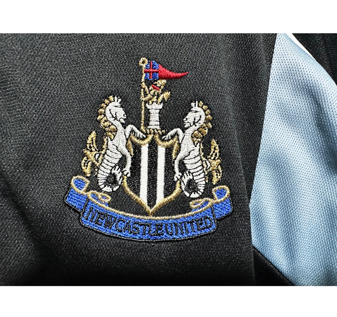 Newcastle 2000/01 Extérieur
