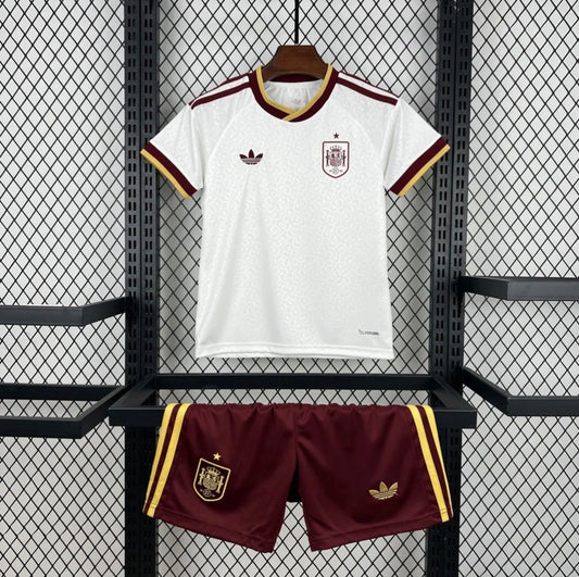 Kits Enfants Espagne 2026 Extérieur 2 Étoiles