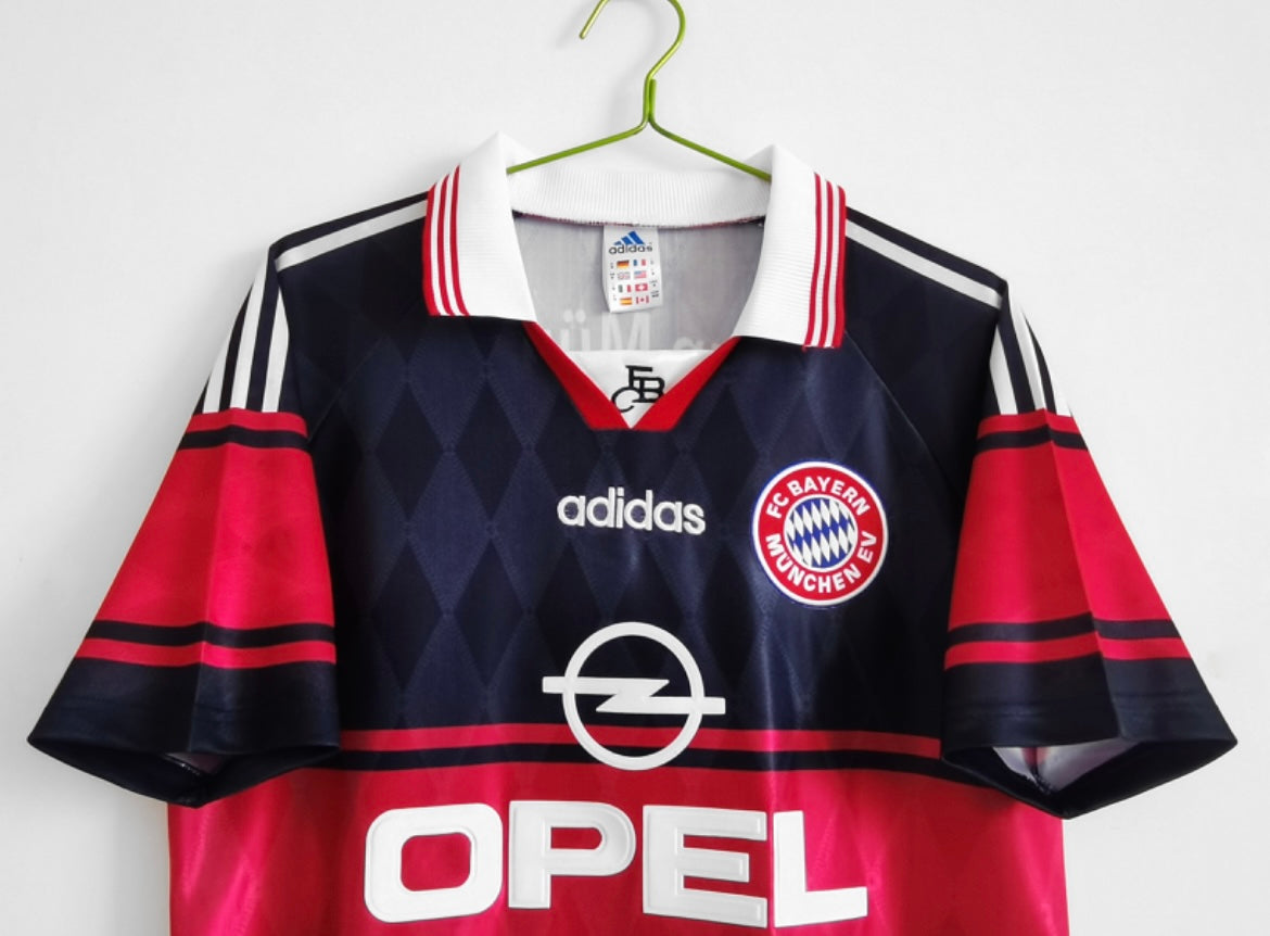 FC Bayern 1998/99 Domicile