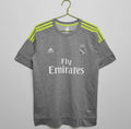 Real Madrid 2015/16 Extérieur