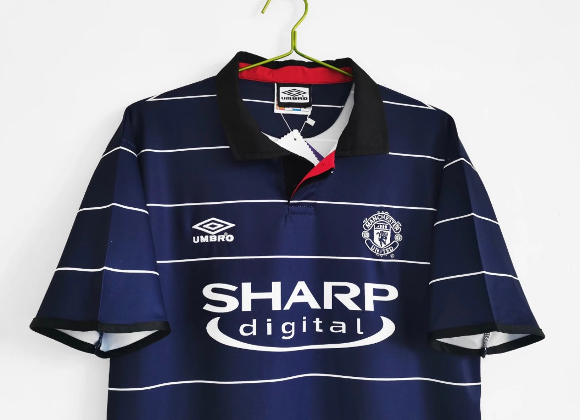 Manchester United 1999/00 Extérieur