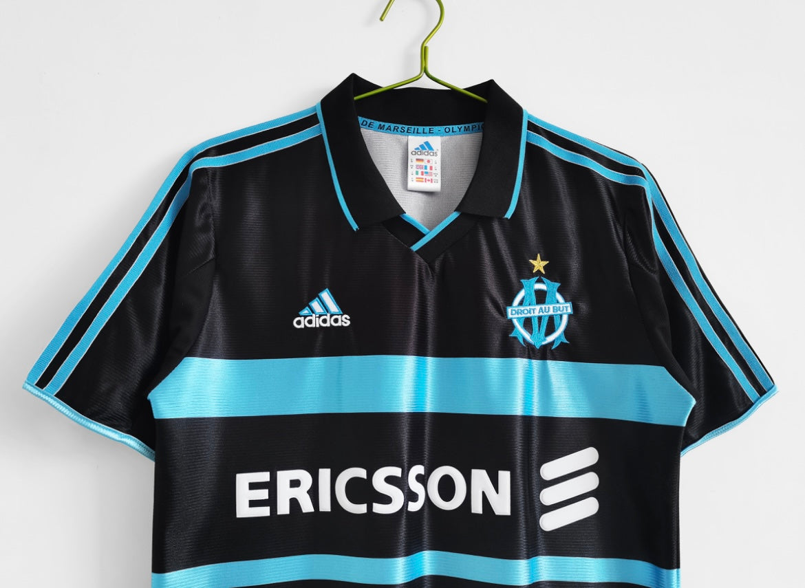 OM 1999/00 Extérieur