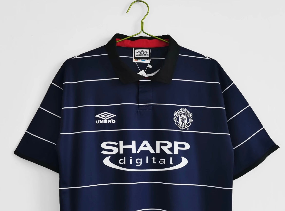 Manchester United 1999/00 Extérieur